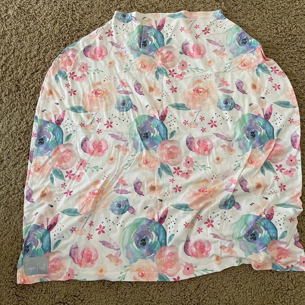 Nursing and car seat cover. CopperPearl